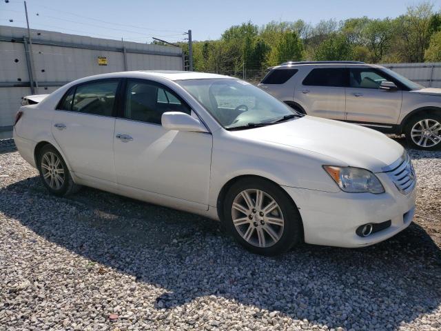 4T1BK36B28U308266 - 2008 TOYOTA AVALON XL WHITE photo 4