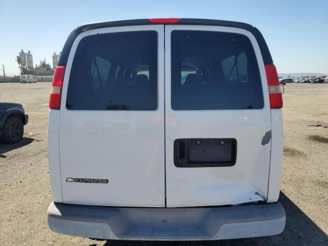 1GAHG39U151159982 - 2005 CHEVROLET EXPRESS G3 WHITE photo 6