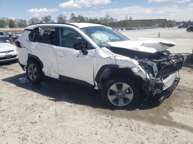 2T3W1RFV7NC186493 - 2022 TOYOTA RAV4 XLE WHITE photo 4