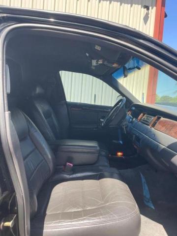 1L1FM81W9XY674477 - 1999 LINCOLN TOWN CAR EXECUTIVE BLACK photo 5