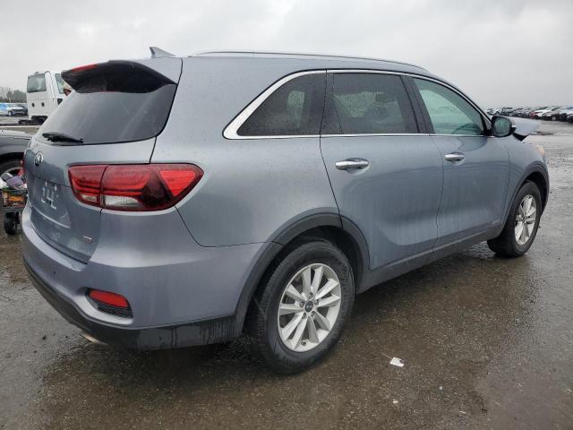 5XYPGDA39KG602418 - 2019 KIA SORENTO L GRAY photo 3