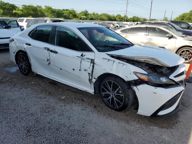4T1G11AKXPU723502 - 2023 TOYOTA CAMRY SE NIGHT SHADE WHITE photo 4