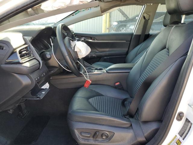 4T1G11AKXPU723502 - 2023 TOYOTA CAMRY SE NIGHT SHADE WHITE photo 7