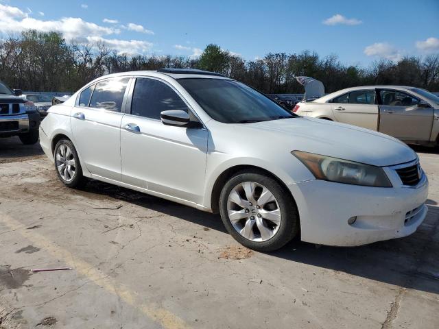 1HGCP36808A025592 - 2008 HONDA ACCORD EXL WHITE photo 4