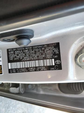 JTDKARFP3H3057334 - 2017 TOYOTA PRIUS PRIM 银色 照片 12