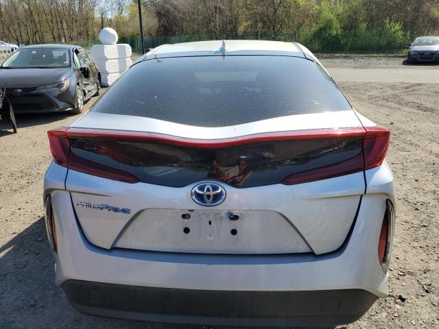 JTDKARFP3H3057334 - 2017 TOYOTA PRIUS PRIM 银色 照片 6