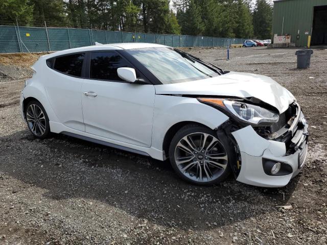 KMHTC6AE7GU291323 - 2016 HYUNDAI VELOSTER TURBO WHITE photo 4