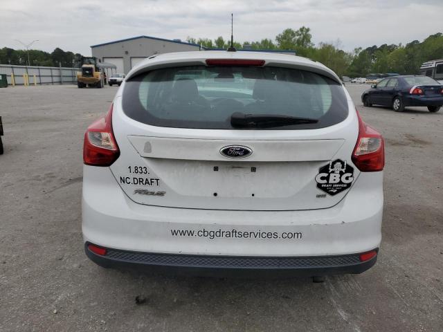 1FADP3K21EL333686 - 2014 FORD FOCUS SE WHITE photo 6