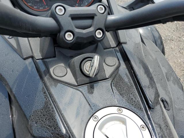 2BXRDCD24GV000180 - 2016 CAN-AM SPYDER ROA F3 BLACK photo 8