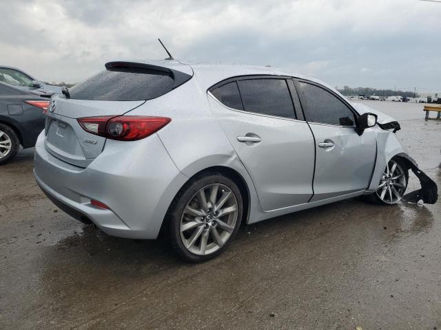 3MZBN1L38JM181026 - 2018 MAZDA 3 TOURING SILVER photo 3