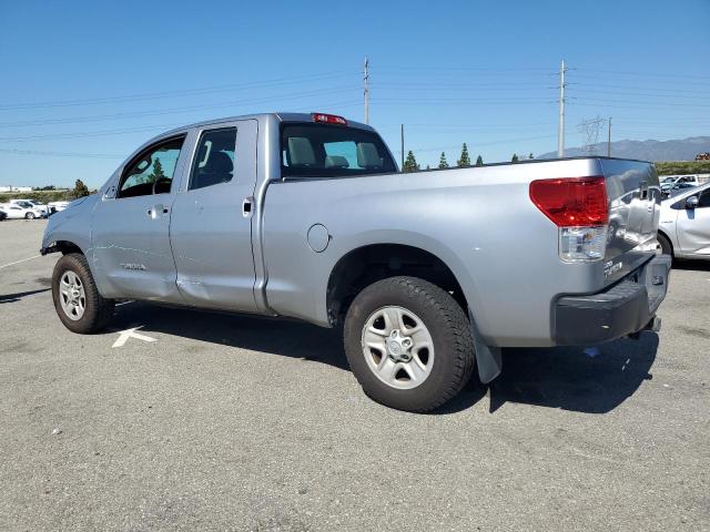 5TFRM5F18CX049757 - 2012 TOYOTA TUNDRA DOUBLE CAB SR5 SILVER photo 2