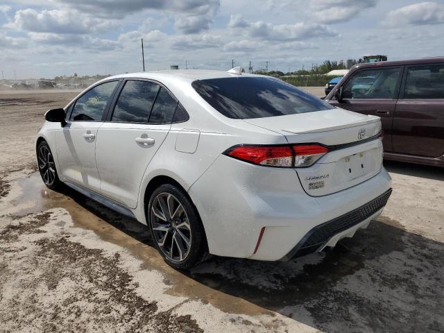 5YFS4RCE5LP042019 - 2020 TOYOTA COROLLA SE WHITE photo 2