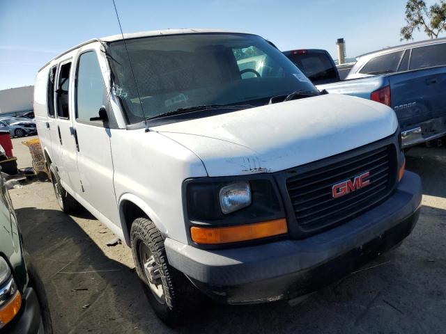 1GTGG25V771181726 - 2007 GMC SAVANA G2500 WHITE photo 4