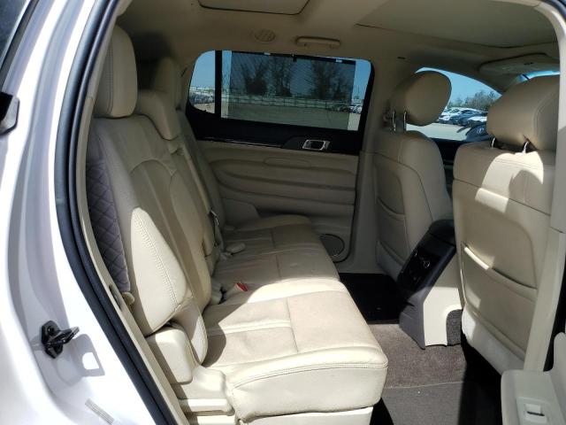 2LMHJ5AT7GBL02691 - 2016 LINCOLN MKT WHITE photo 11