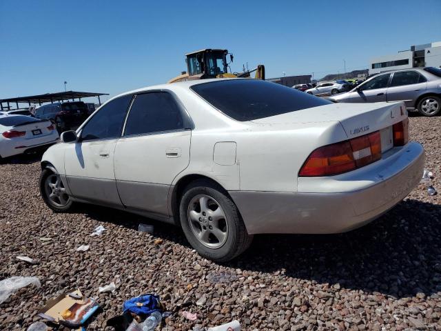 JT8BF22G8V0011038 - 1997 LEXUS ES 300 WHITE photo 2