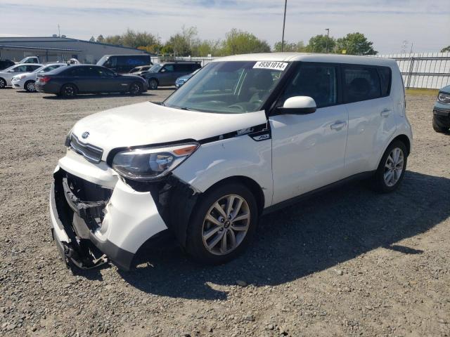 KNDJP3A55J7893058 - 2018 KIA SOUL + WHITE photo 1