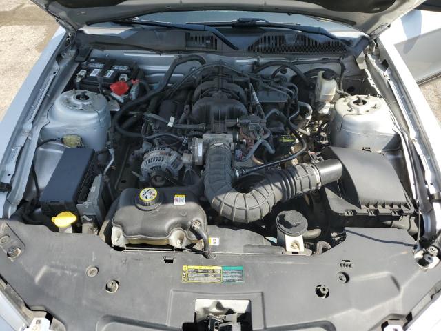 1ZVBP8AN4A5104294 - 2010 FORD MUSTANG SILVER photo 11