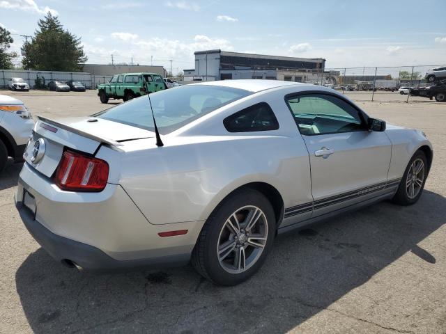 1ZVBP8AN4A5104294 - 2010 FORD MUSTANG SILVER photo 3