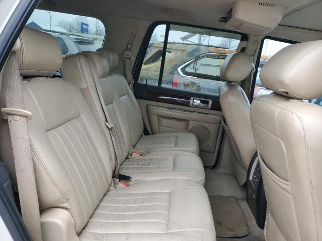 5LMFU28515LJ07647 - 2005 LINCOLN NAVIGATOR თეთრი ფოტო 11