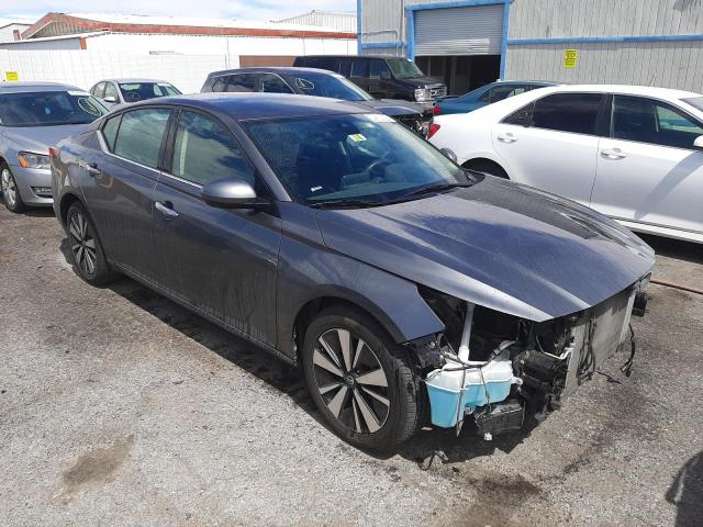 1N4BL4DVXMN364051 - 2021 NISSAN ALTIMA SV GRAY photo 4