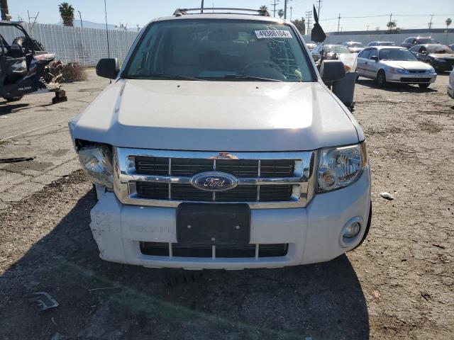 1FMCU0D73CKA99121 - 2012 FORD ESCAPE XLT WHITE photo 5