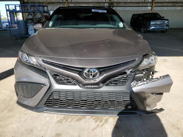 4T1S11AK7RU241681 - 2024 TOYOTA CAMRY SE NIGHT SHADE GRAY photo 5