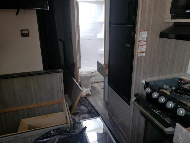 4YDT21923MK412812 - 2021 KEYSTONE PASSPORT WHITE photo 6