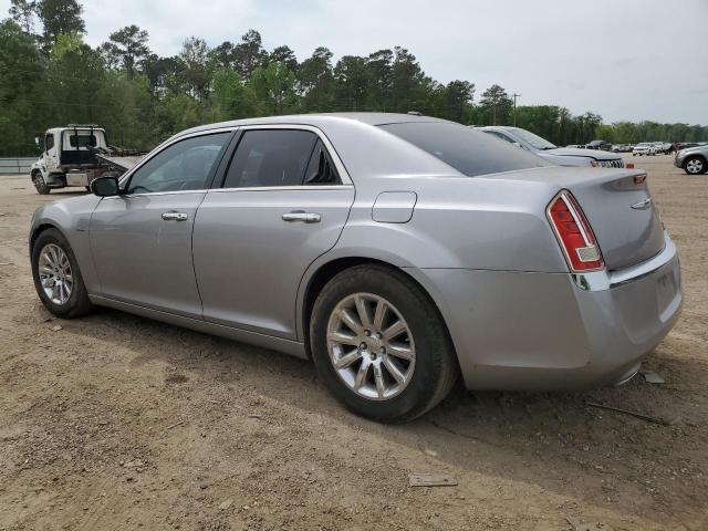 2C3CCAET1DH661586 - 2013 CHRYSLER 300C SILVER photo 2