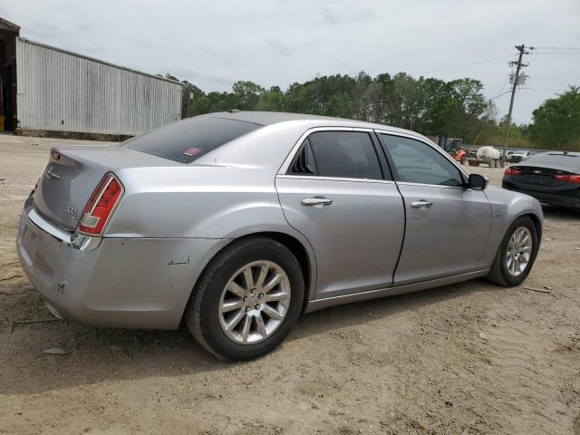 2C3CCAET1DH661586 - 2013 CHRYSLER 300C SILVER photo 3