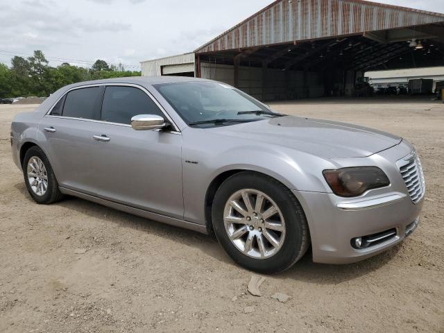 2C3CCAET1DH661586 - 2013 CHRYSLER 300C SILVER photo 4