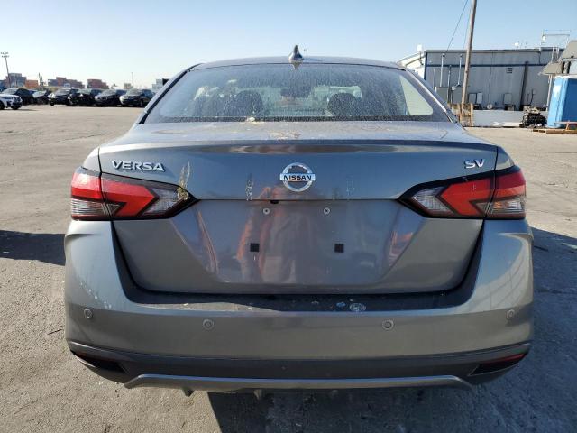 3N1CN8EV4LL879899 - 2020 NISSAN VERSA SV SILVER photo 6