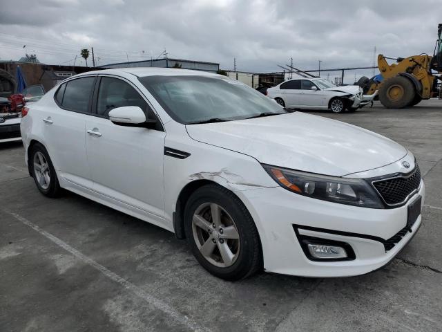 5XXGM4A74FG350888 - 2015 KIA OPTIMA LX WHITE photo 4