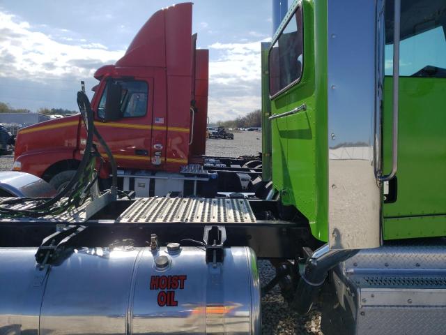 1XPXD49X0DD163044 - 2013 PETERBILT 389 GREEN photo 6