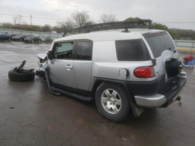 JTEBU11F970058250 - 2007 TOYOTA FJ CRUISER GRAY photo 2