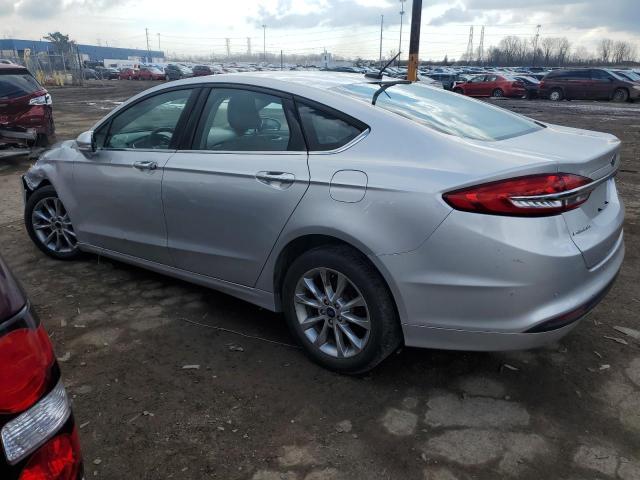 3FA6P0H76HR389333 - 2017 FORD FUSION SE SILVER photo 2