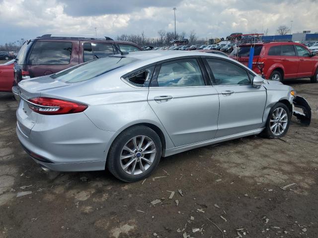 3FA6P0H76HR389333 - 2017 FORD FUSION SE SILVER photo 3