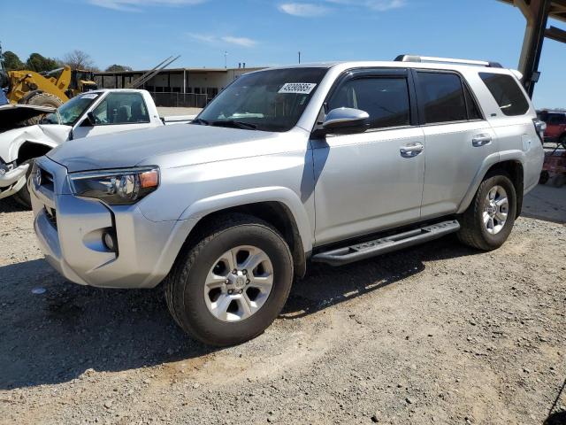2020 TOYOTA 4RUNNER SR5, null