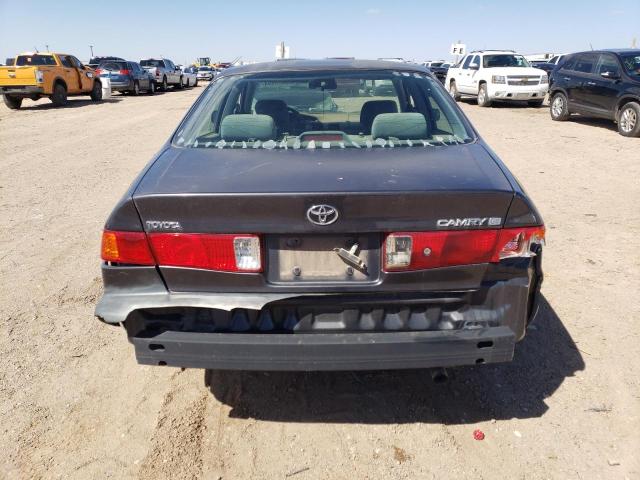 JT2BG22K110606965 - 2001 TOYOTA CAMRY CE GRAY photo 6