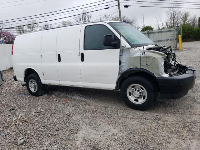 1GCWGAFG0L1149037 - 2020 CHEVROLET EXPRESS G2 WHITE photo 4