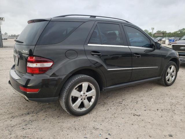 4JGBB8GB9BA676836 - 2011 MERCEDES-BENZ ML 350 4MATIC BLACK photo 3