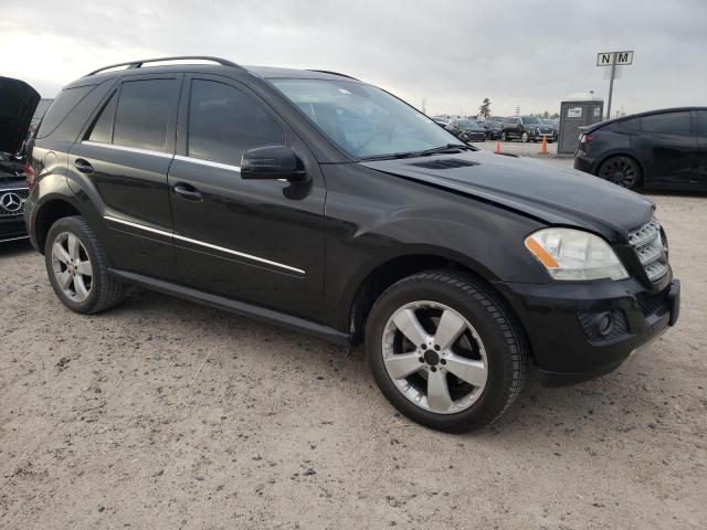4JGBB8GB9BA676836 - 2011 MERCEDES-BENZ ML 350 4MATIC BLACK photo 4