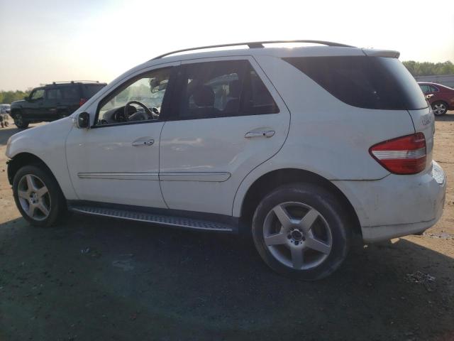 4JGBB72E98A340835 - 2008 MERCEDES-BENZ ML 550 WHITE photo 2