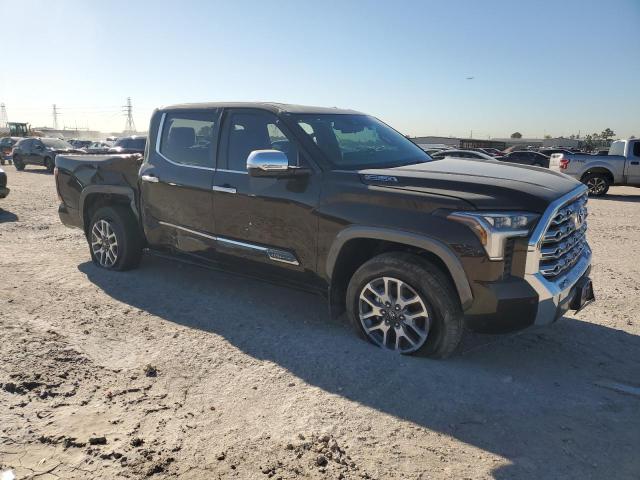 5TFMC5DB0SX090388 - 2025 TOYOTA TUNDRA CREWMAX PLATINUM BROWN photo 4