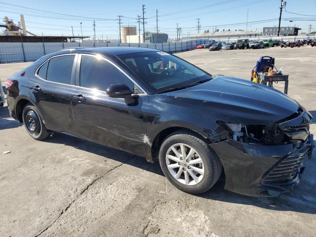 JTNB11HKXJ3030748 - 2018 TOYOTA CAMRY L BLACK photo 4