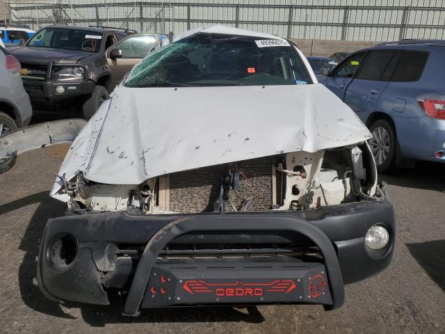 5TFTX4GNXBX001586 - 2011 TOYOTA TACOMA PRERUNNER ACCESS CAB WHITE photo 5