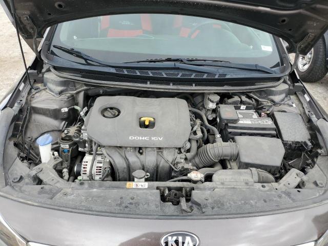 3KPFK4A71HE028674 - 2017 KIA FORTE LX BROWN photo 11