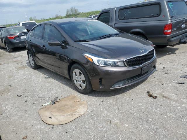 3KPFK4A71HE028674 - 2017 KIA FORTE LX BROWN photo 4