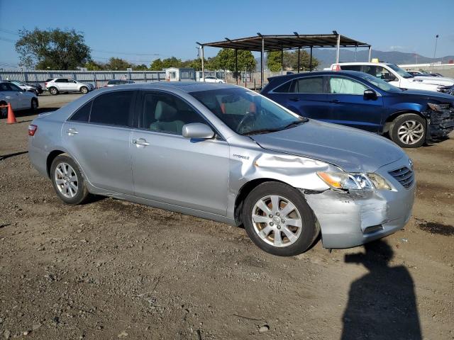 JTNBB46K673033852 - 2007 TOYOTA CAMRY HYBRID SILVER photo 4