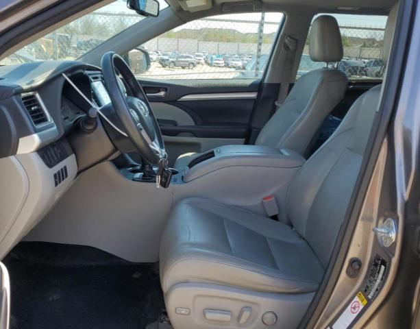 5TDJKRFH3GS320856 - 2016 TOYOTA HIGHLANDER XLE 棕色 照片 7