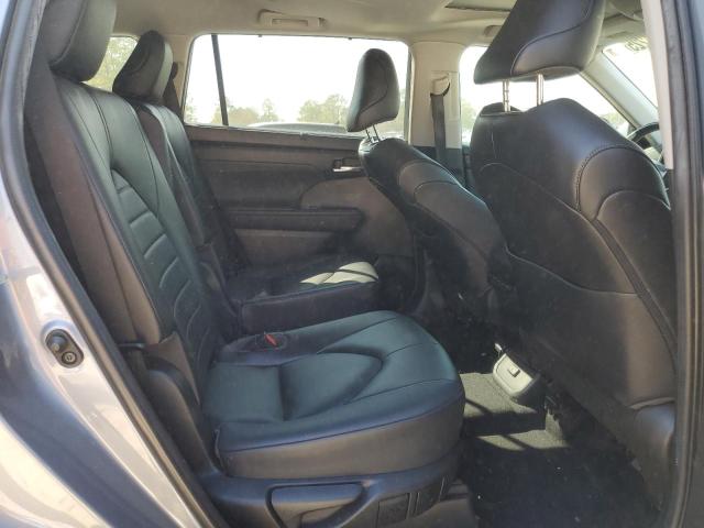 5TDGZRAH8NS128309 - 2022 TOYOTA HIGHLANDER XLE 蓝色 照片 11